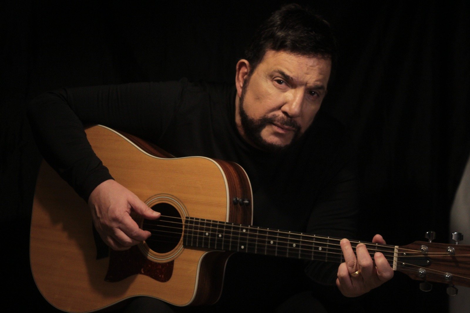 Michael Sullivan Canta Seus Grandes Sucessos No Projeto Seis E Meia, Dia 08 De Maio